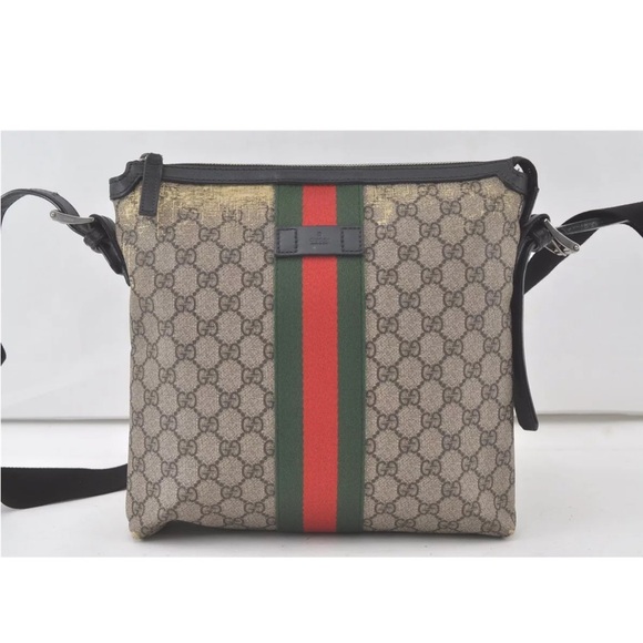Authenticated Gucci Web Sherry Supreme Messenger Crossbody Bag  (**Has flaws**) - Picture 2 of 13